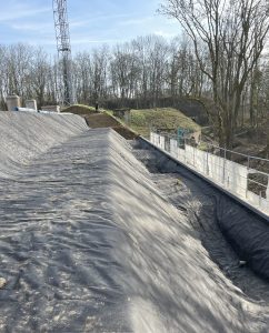 Etanchéité d’une partie du toit de la caserne du Parados
